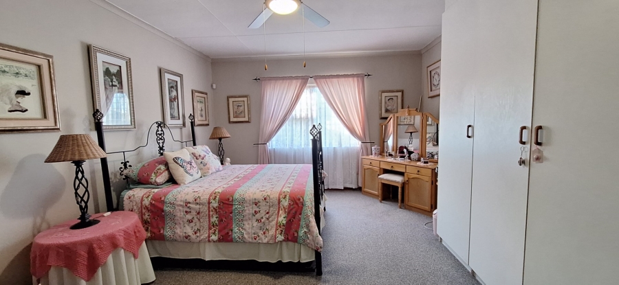 3 Bedroom Property for Sale in Albertinia Western Cape